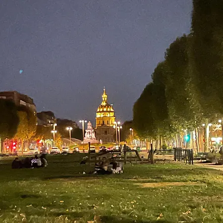 Cosy Little Place Near Eiffel Tower * Paris