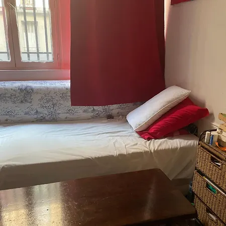 Cosy Little Place Near Eiffel Tower Paris