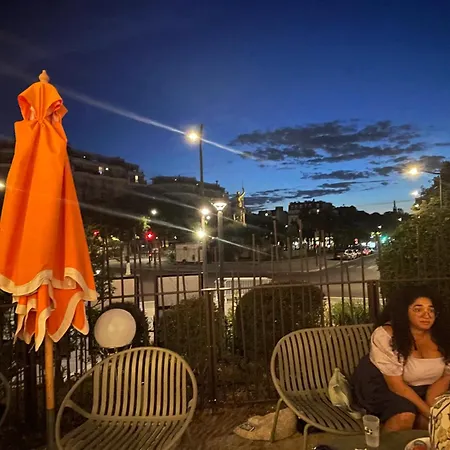 Cosy Little Place Near Eiffel Tower
